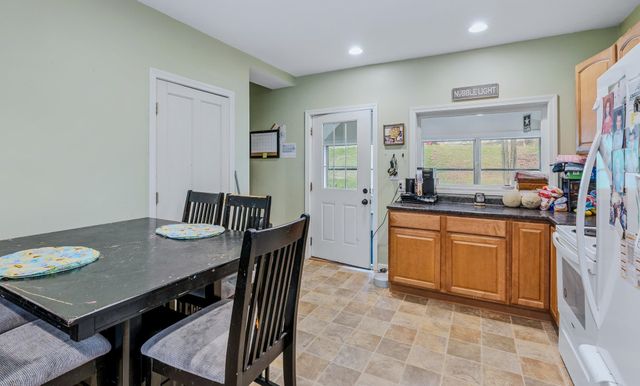 27 Seminary Hill Road, Lebanon, NH 03784