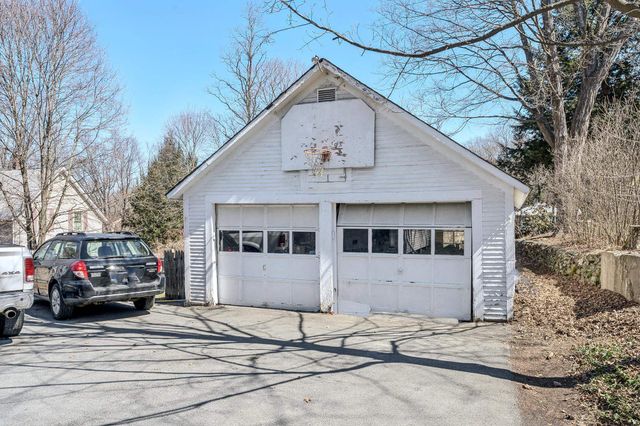 27 Seminary Hill Road, Lebanon, NH 03784