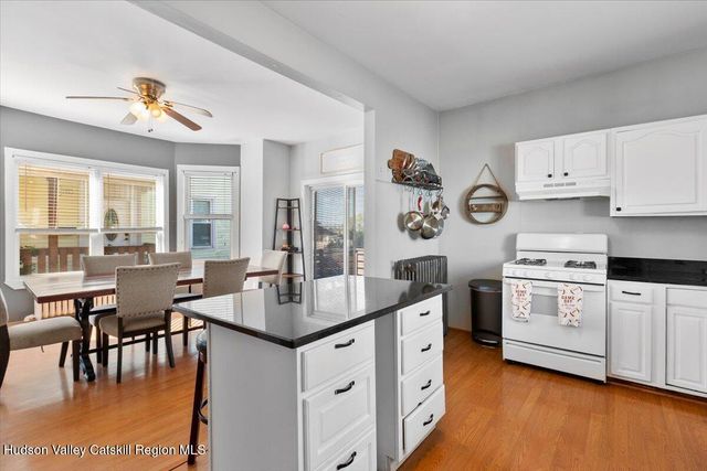 1309 2nd Street, North Greenbush, NY 12144