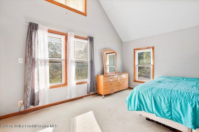 1309 2nd Street, North Greenbush, NY 12144