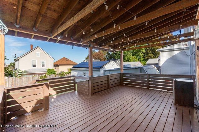 1309 2nd Street, North Greenbush, NY 12144