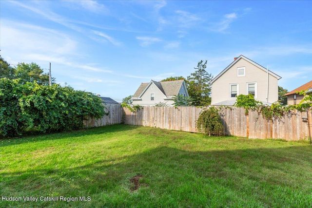 1309 2nd Street, North Greenbush, NY 12144