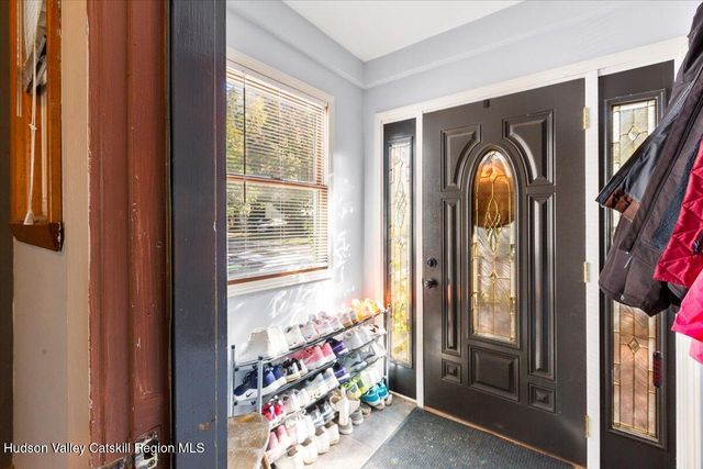 1309 2nd Street, North Greenbush, NY 12144