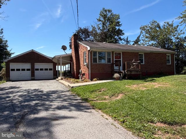 3770 BULL RD, Dover, PA 17315