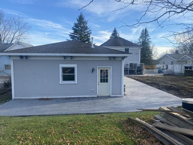 222 W Beloit STREET, Darien, WI 53114