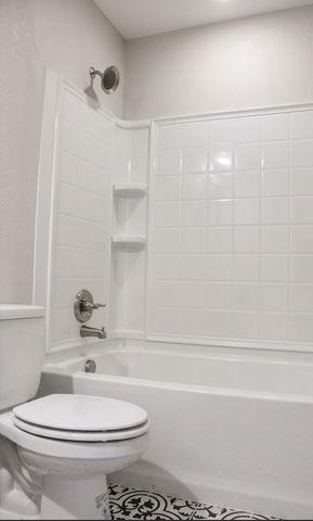 728 Cory Street, Grapevine, TX 76051