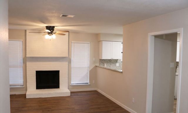 728 Cory Street, Grapevine, TX 76051
