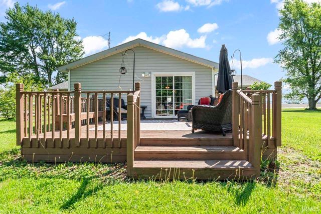 9967 N County Road 800 Road, Daleville, IN 47334