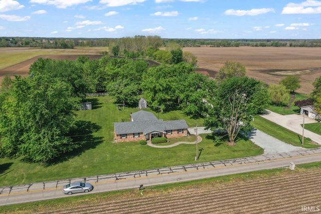 9967 N County Road 800 Road, Daleville, IN 47334