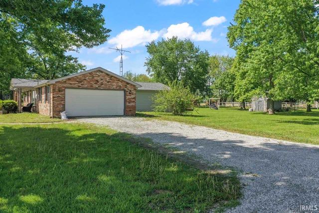 9967 N County Road 800 Road, Daleville, IN 47334