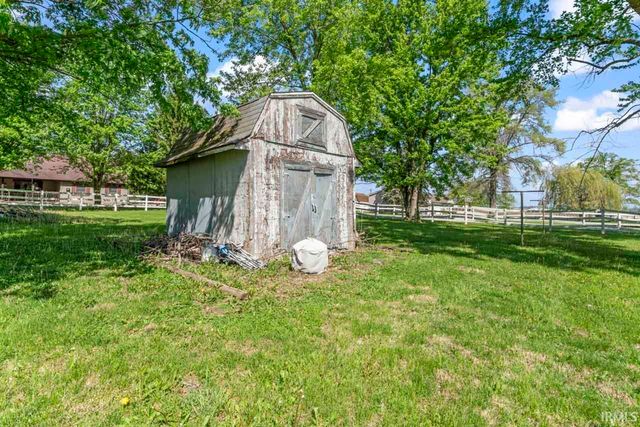 9967 N County Road 800 Road, Daleville, IN 47334