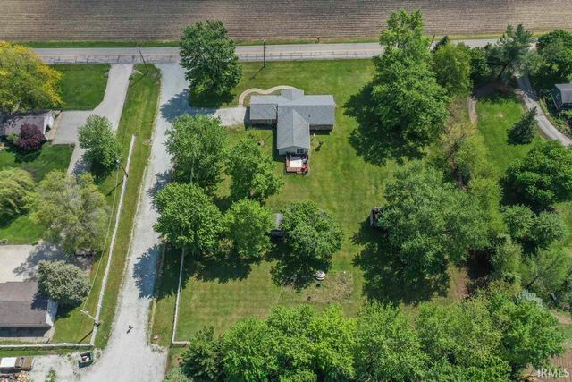 9967 N County Road 800 Road, Daleville, IN 47334
