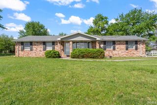 9967 N County Road 800 Road, Daleville, IN 47334