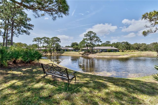 605 Timber Ridge Trail SW 102, Vero Beach, FL 32962