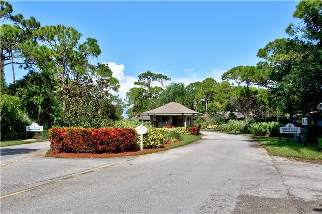 605 Timber Ridge Trail SW 102, Vero Beach, FL 32962