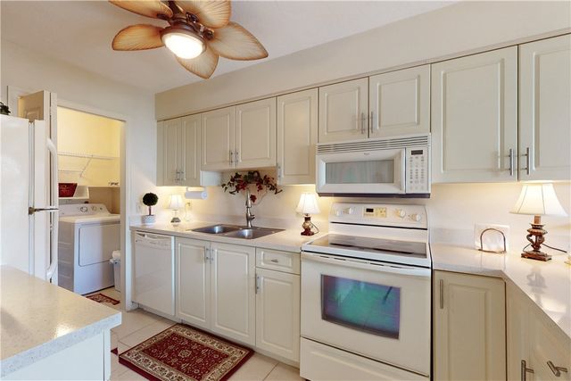 605 Timber Ridge Trail SW 102, Vero Beach, FL 32962