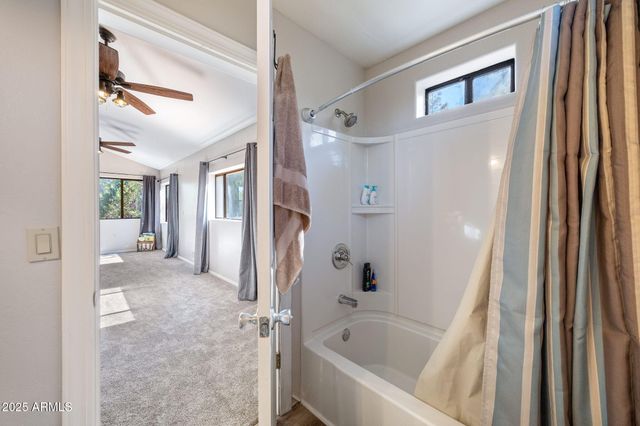 3684 DIAMONDBACK Drive, Overgaard, AZ 85933