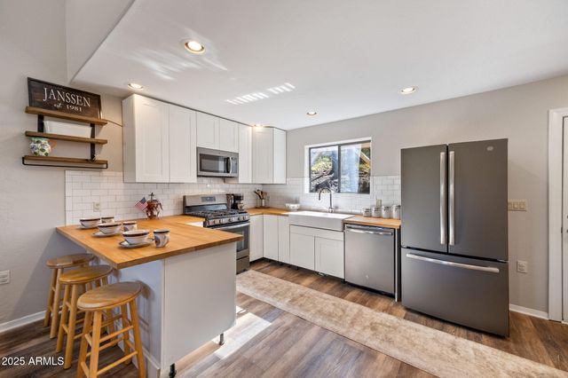 3684 DIAMONDBACK Drive, Overgaard, AZ 85933