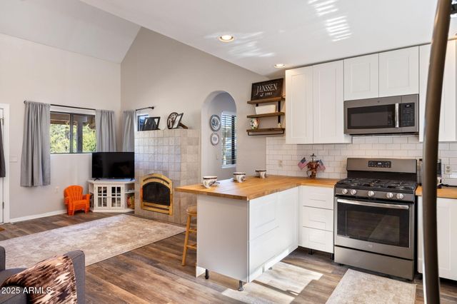 3684 DIAMONDBACK Drive, Overgaard, AZ 85933