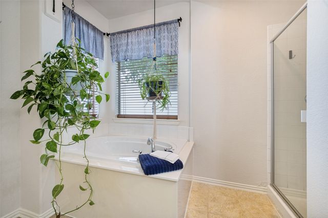 1304 Stone Mountain Parkway, Savannah, TX 76227