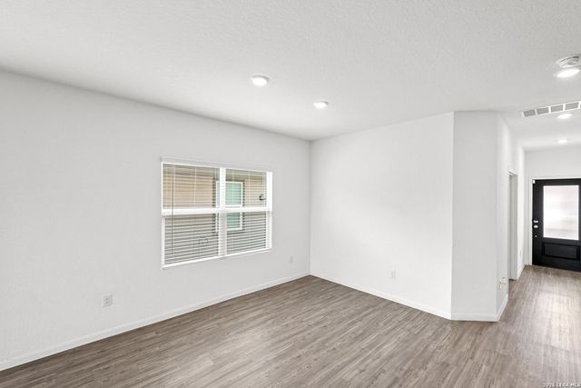 6910 Arid Way, San Antonio, TX 78252
