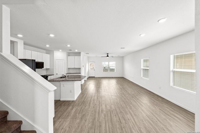 6910 Arid Way, San Antonio, TX 78252
