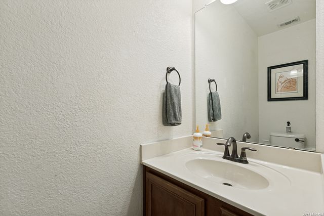 1039 SUNDANCE FT, San Antonio, TX 78245