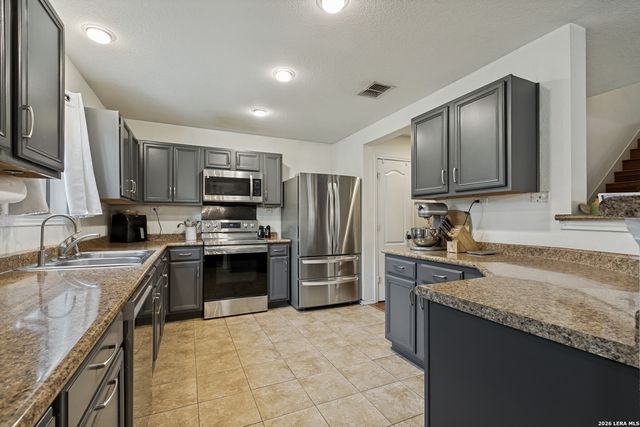 1039 SUNDANCE FT, San Antonio, TX 78245