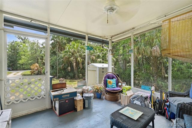 11065 W Townsend Lane, Homosassa, FL 34448