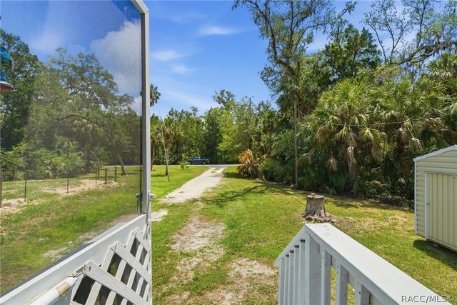 11065 W Townsend Lane, Homosassa, FL 34448