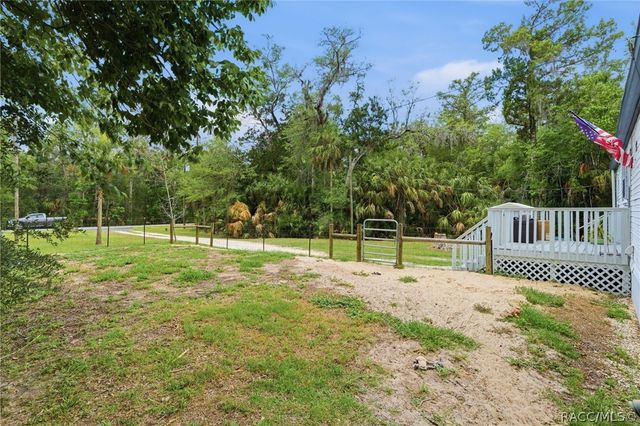 11065 W Townsend Lane, Homosassa, FL 34448