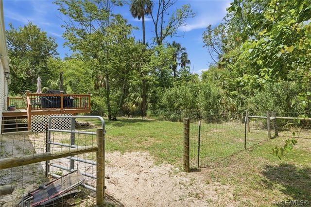 11065 W Townsend Lane, Homosassa, FL 34448