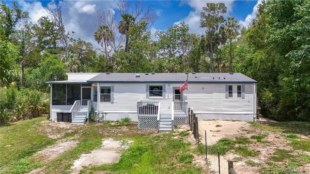 11065 W Townsend Lane, Homosassa, FL 34448