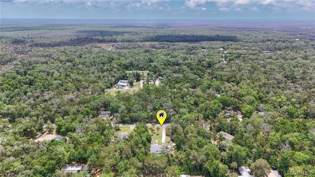 11065 W Townsend Lane, Homosassa, FL 34448
