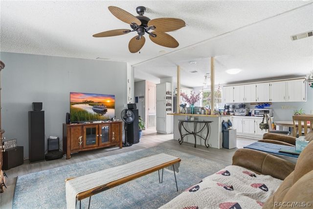 11065 W Townsend Lane, Homosassa, FL 34448