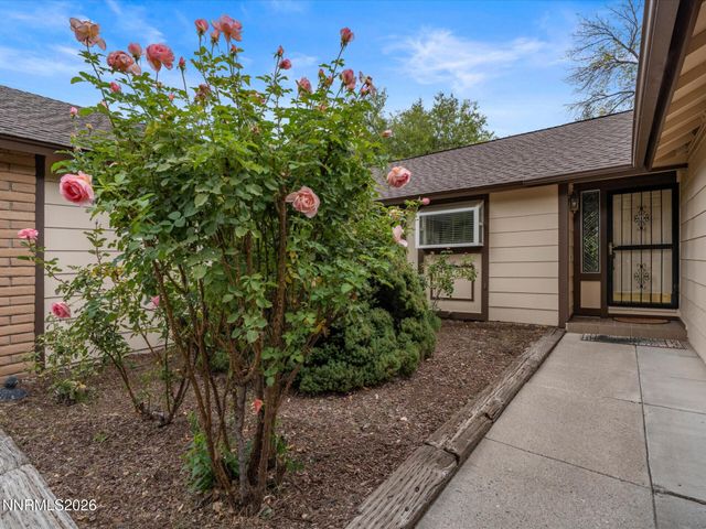 12590 Creek Crest Drive, Reno, NV 89511