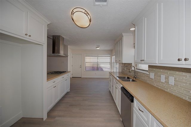 11406 Sagewind Drive, Houston, TX 77089