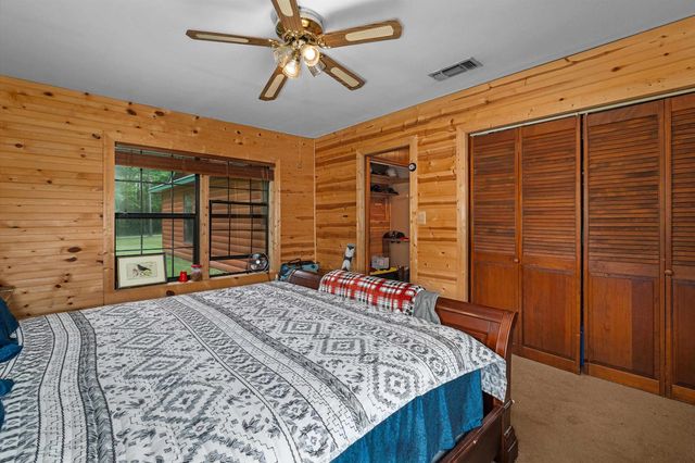 170 County Road 3311, De Berry, TX 75639