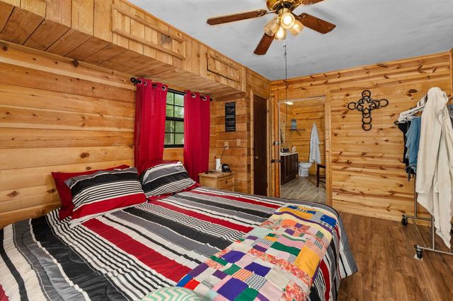 170 County Road 3311, De Berry, TX 75639