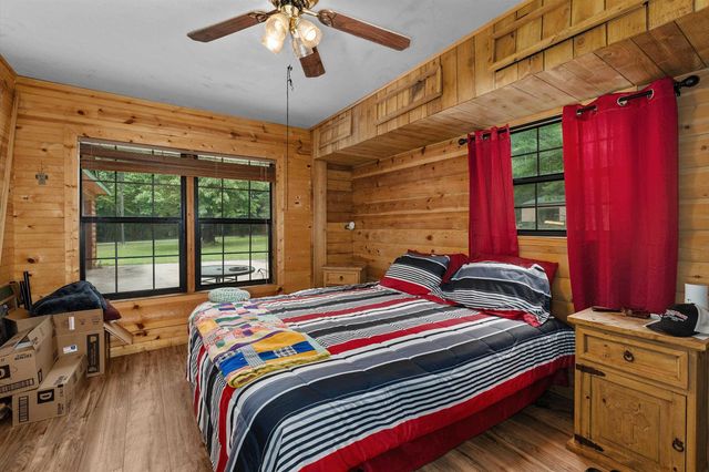 170 County Road 3311, De Berry, TX 75639