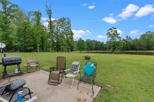 170 County Road 3311, De Berry, TX 75639