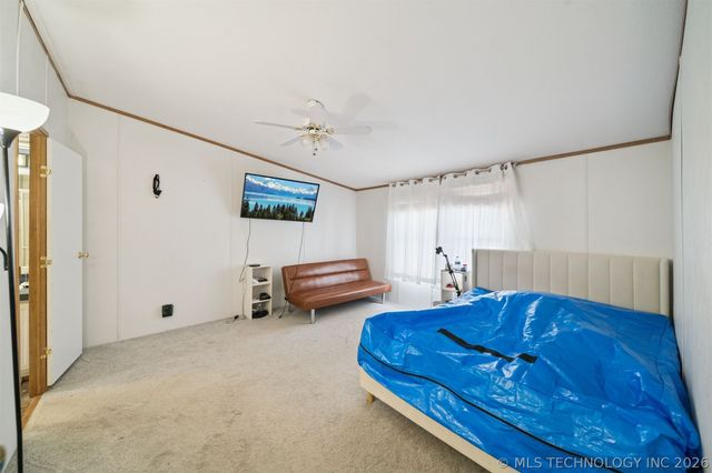 6185 Cypress Road, Henryetta, OK 74437