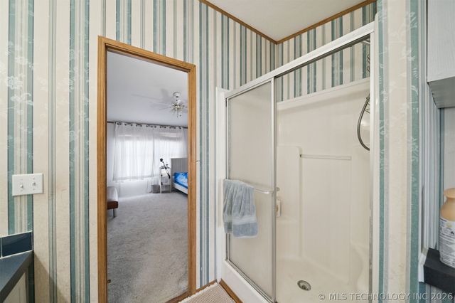 6185 Cypress Road, Henryetta, OK 74437