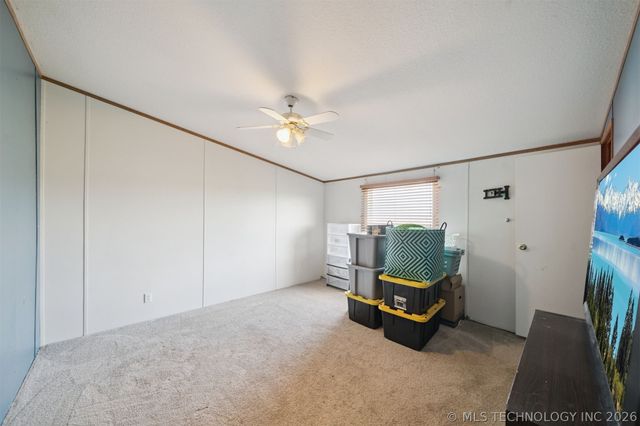 6185 Cypress Road, Henryetta, OK 74437