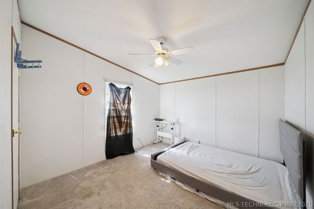 6185 Cypress Road, Henryetta, OK 74437