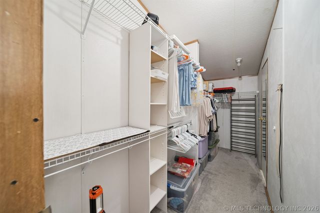 6185 Cypress Road, Henryetta, OK 74437