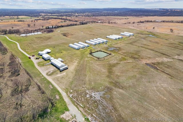 6185 Cypress Road, Henryetta, OK 74437