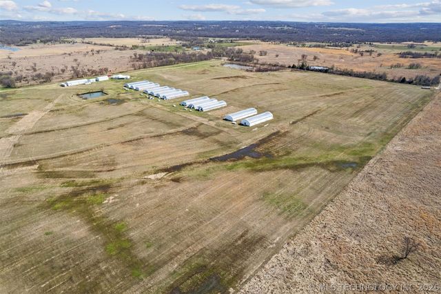 6185 Cypress Road, Henryetta, OK 74437