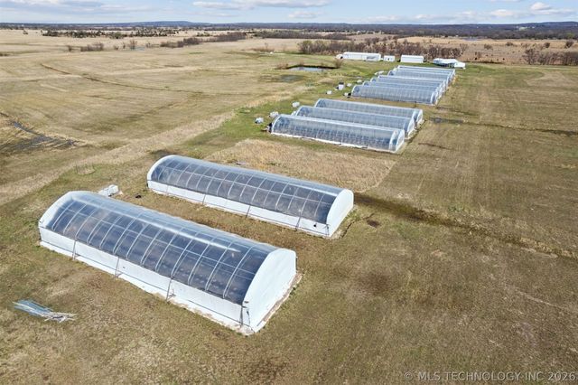 6185 Cypress Road, Henryetta, OK 74437