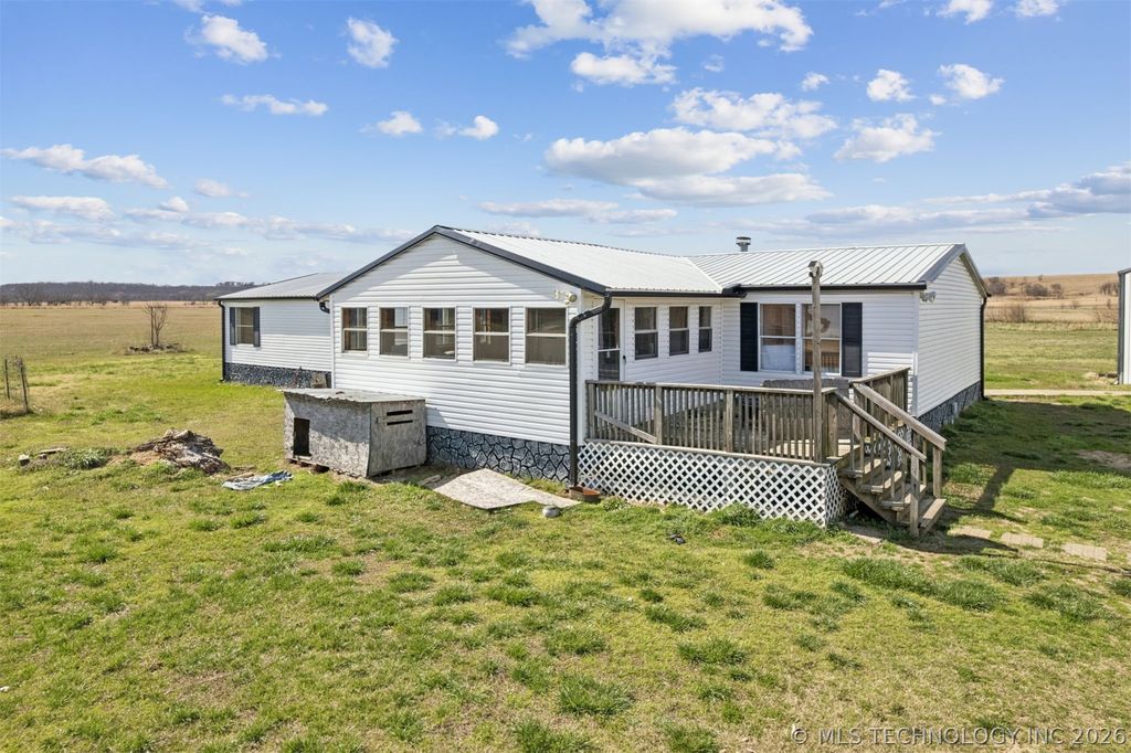 6185 Cypress Road, Henryetta, OK 74437